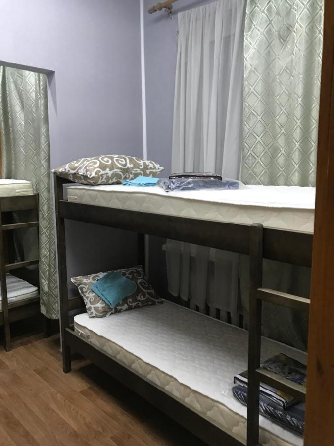 Ararat-Demeevskaya Hostel キエフ エクステリア 写真