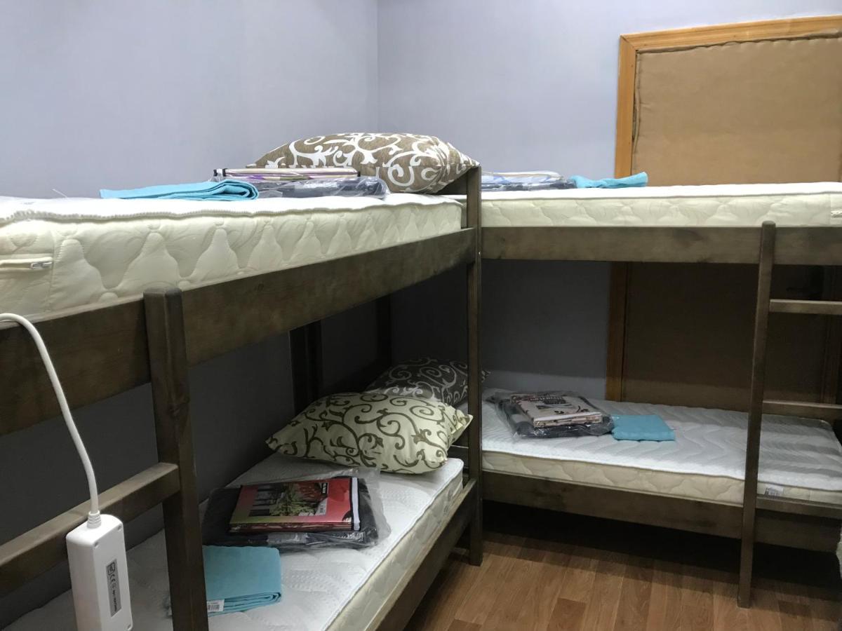 Ararat-Demeevskaya Hostel キエフ エクステリア 写真