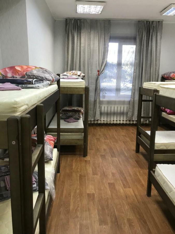 Ararat-Demeevskaya Hostel キエフ エクステリア 写真