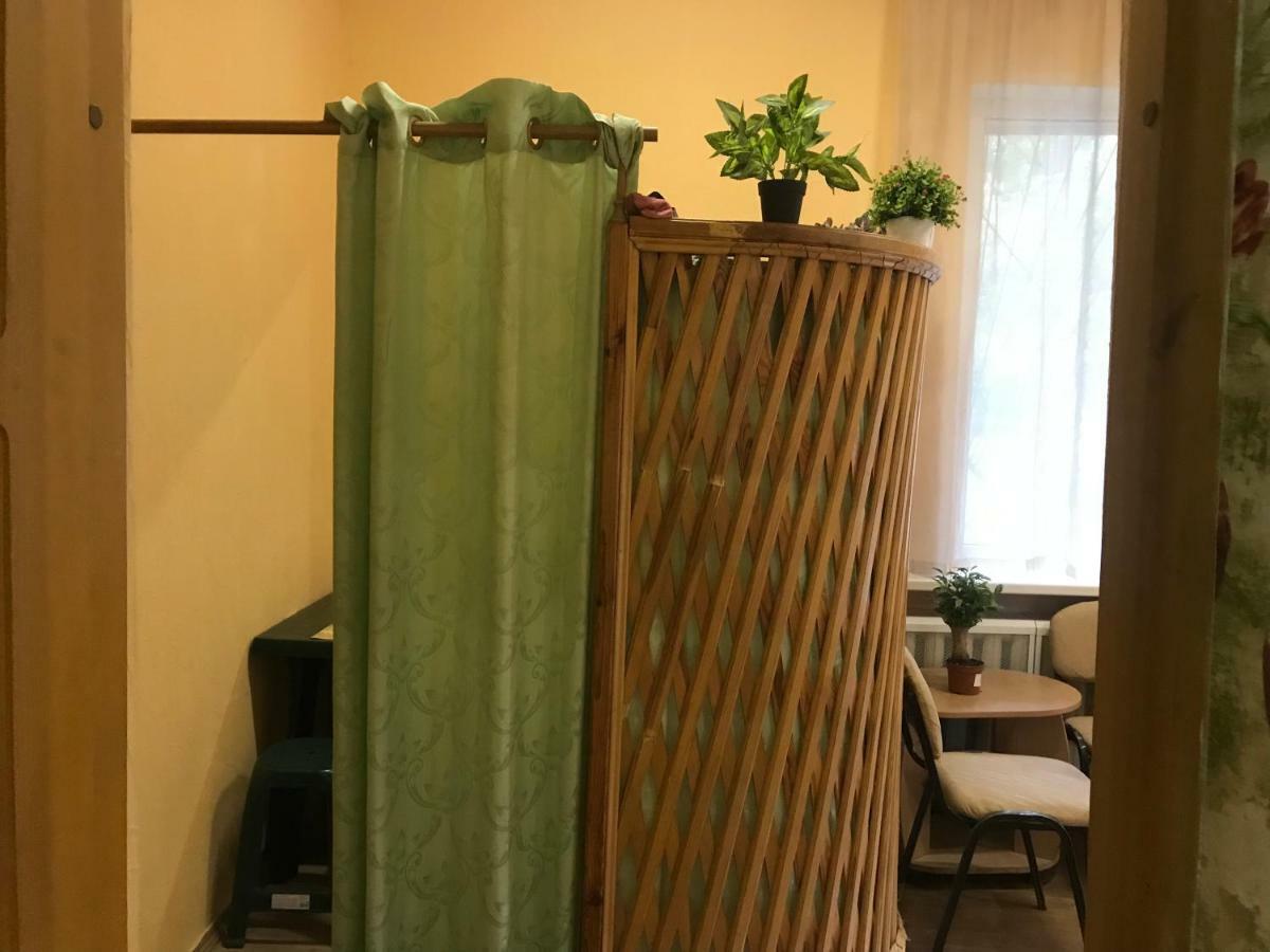 Ararat-Demeevskaya Hostel キエフ エクステリア 写真