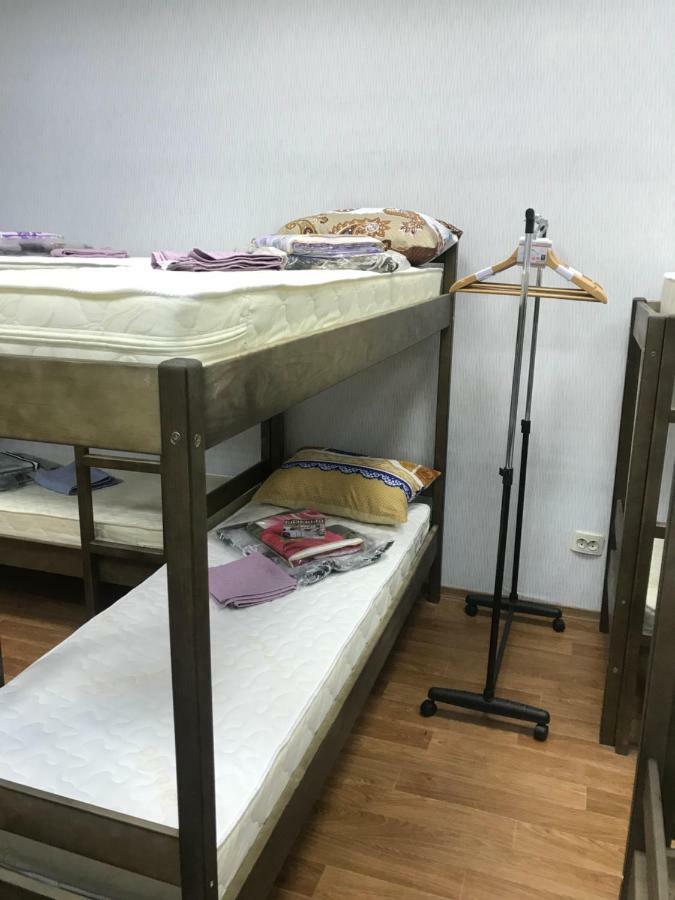Ararat-Demeevskaya Hostel キエフ エクステリア 写真