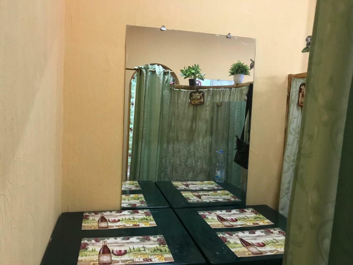 Ararat-Demeevskaya Hostel キエフ エクステリア 写真