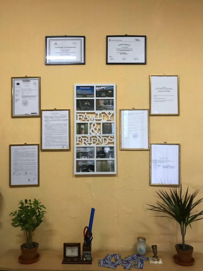 Ararat-Demeevskaya Hostel キエフ エクステリア 写真